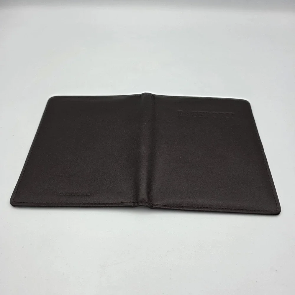 New Geoffrey Allen Genuine‎ Leather Passport Holder Wallet Brown